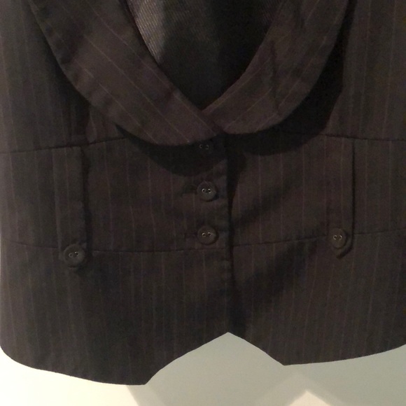 Vest 🖤 - Picture 2 of 8